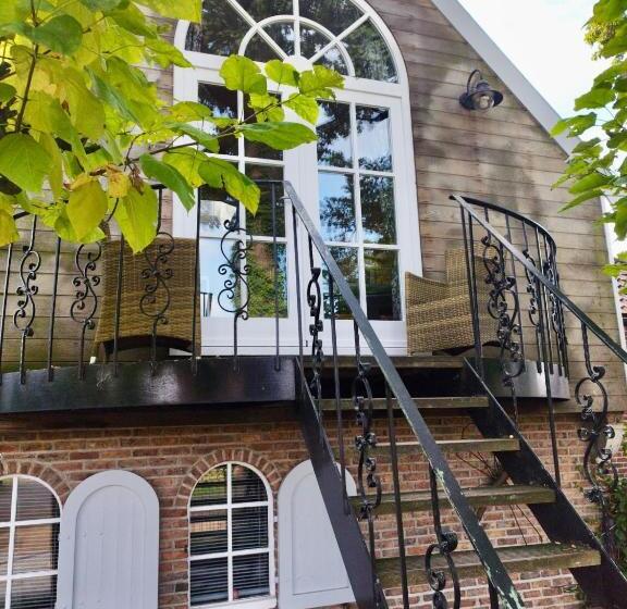 جناح مزوَّد بشرفة, B&b De Joker