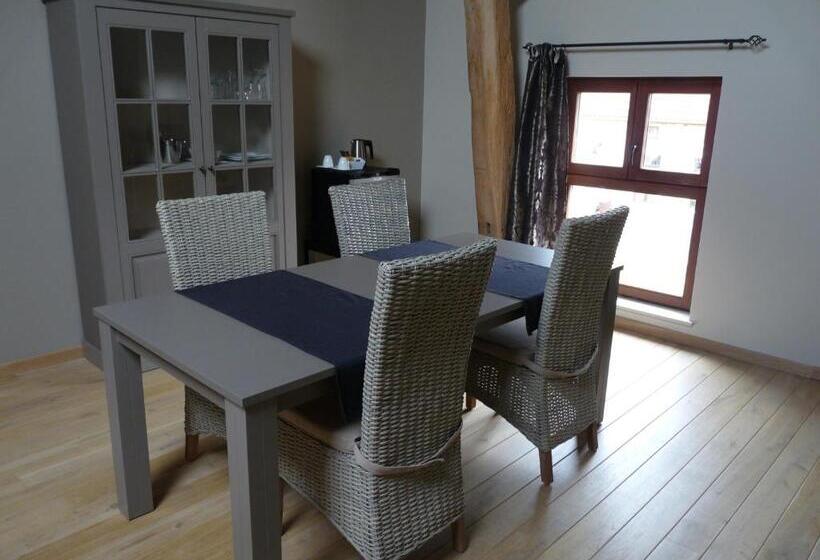 מיטת קינג בסוויטה, B&b Espace Tello