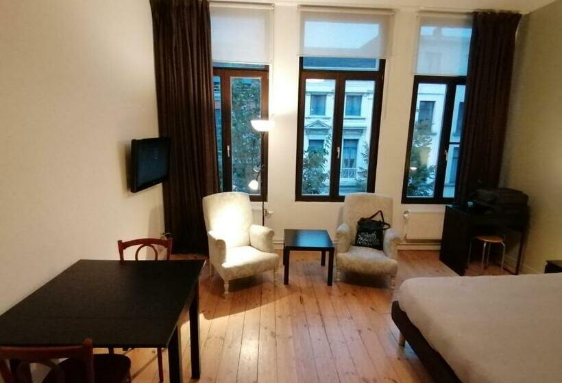 إستوديو قياسى, Because The Night City Lodge