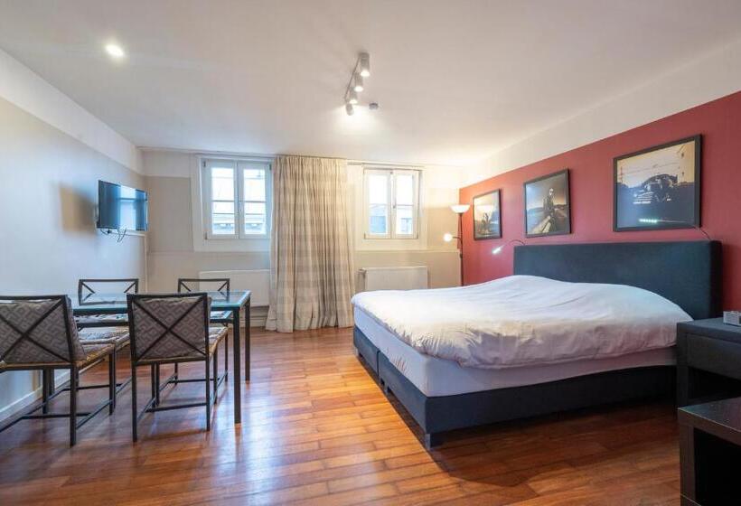 Номер Стандарт, Because The Night City Lodge