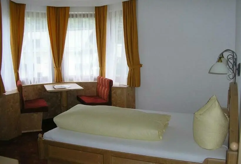 Standard Yhden Hengen Huone, Garni Weidacherhof