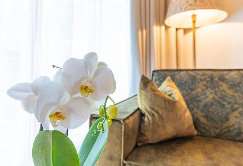 Номер Стандарт, Alpenrose