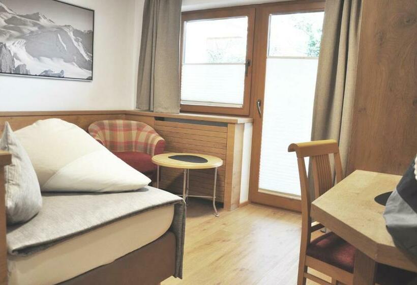 エコノミーシングルルーム, Brugger