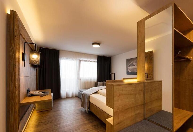 シングルデラックスルーム, Brugger