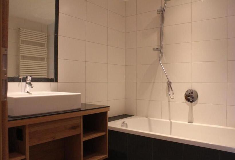 Апартаменты 2 Спальни с Балконом, Garni Lärchenhof