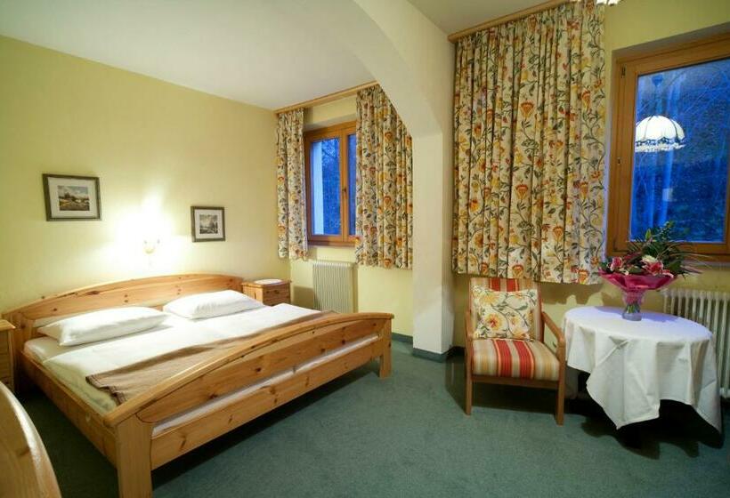 이코노미 룸, Goldener Ochs