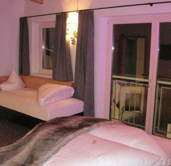 اتاق استاندارد سه نفره, Harakiri Lodgings Und Apresski