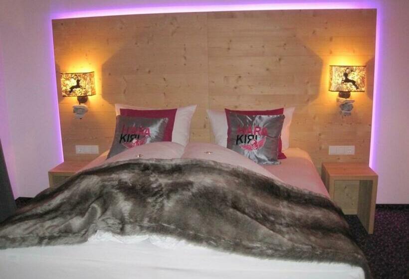 اتاق استاندارد سه نفره, Harakiri Lodgings Und Apresski