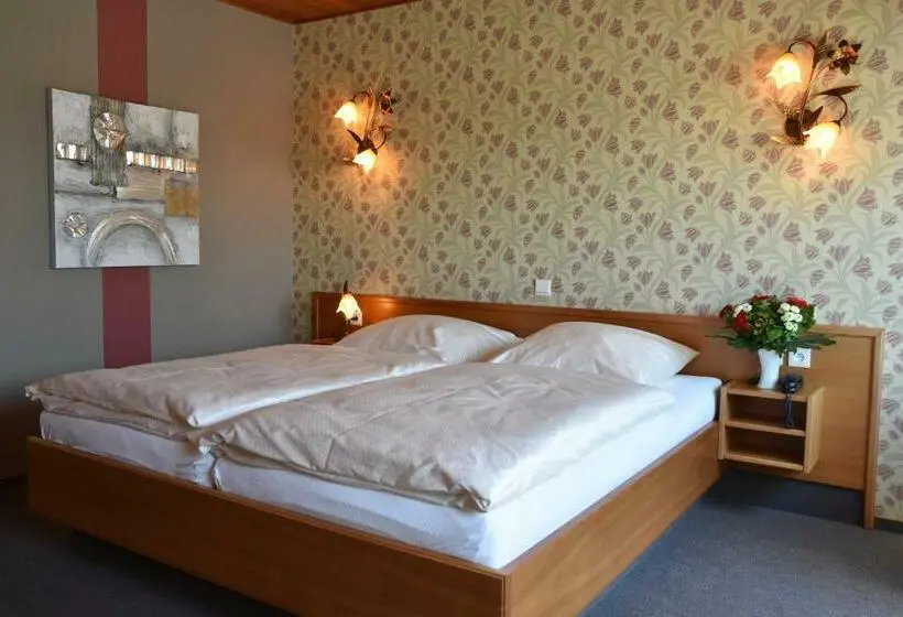 コンフォートルーム, Haus Tiefenbach