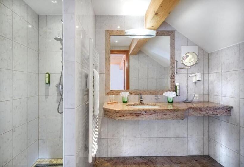 חדר סטנדרט עם מרפסת, Häuserl Im Wald