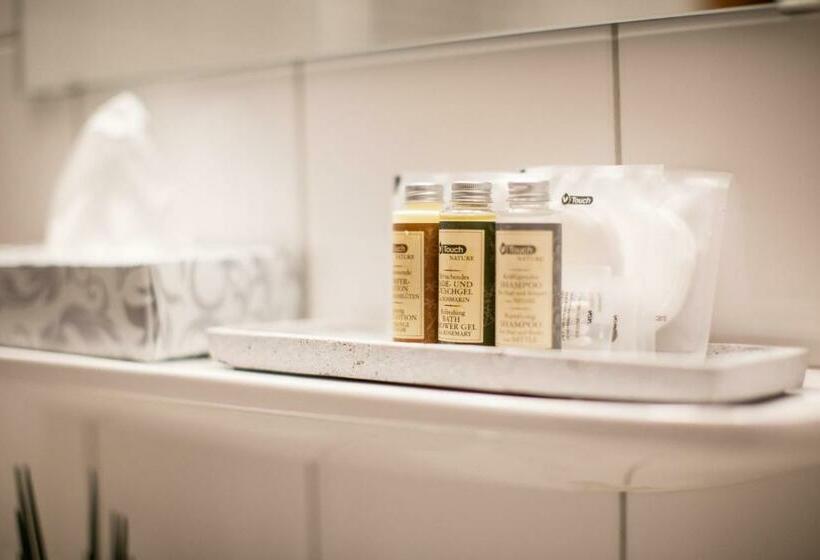 スタンダードルーム, Kristall