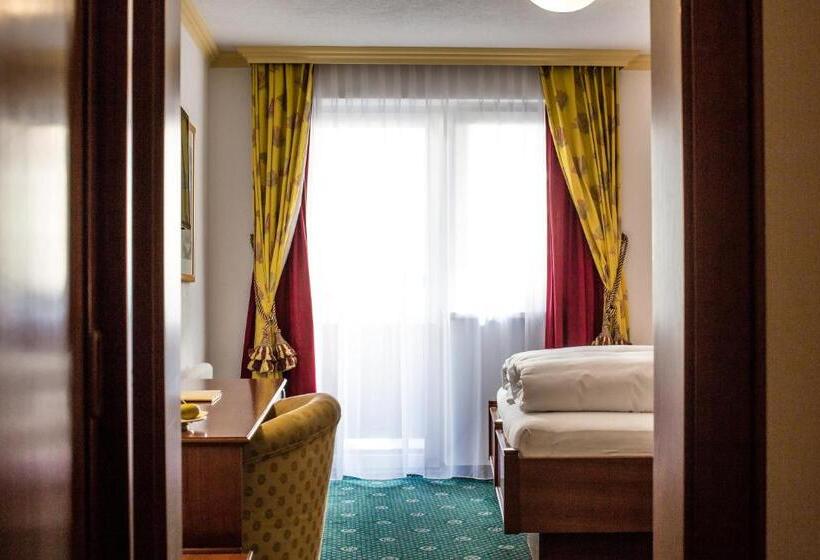 スタンダードルーム, Kristall