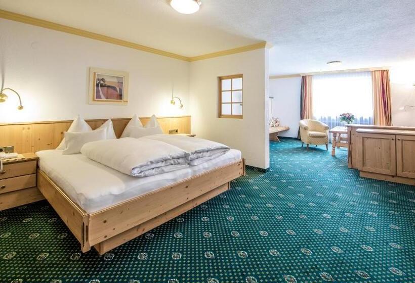 Family Suite, Kristall