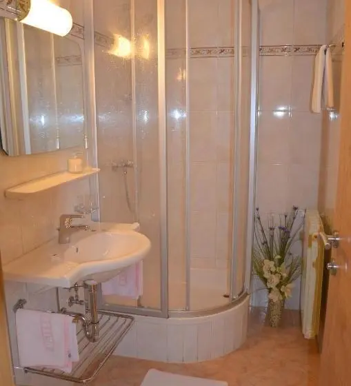 Standard Yhden Hengen Huone, Landgasthof Reitsamerhof