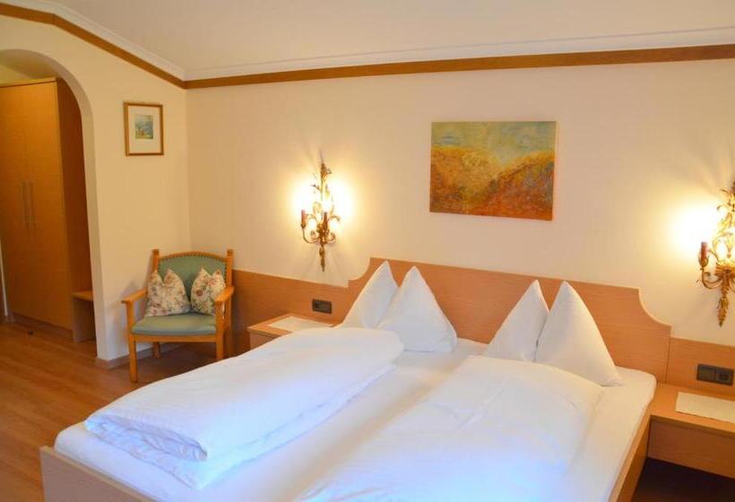 스탠다드 트리플 룸, Landgasthof Reitsamerhof