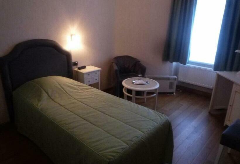 غرفة قياسية فردية, Le Château De Rendeux