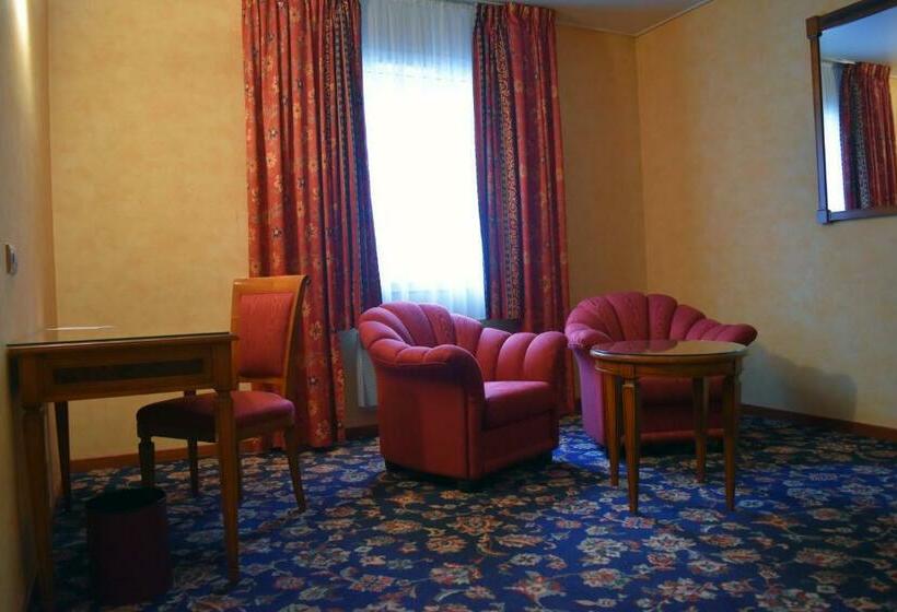 جناح, Le Pole Europeen