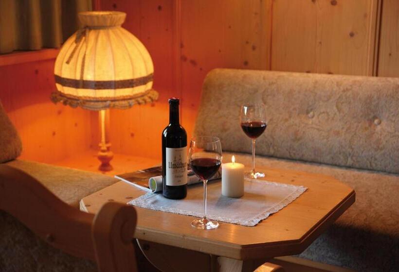 스탠다드 룸 산 전망, Omesberg