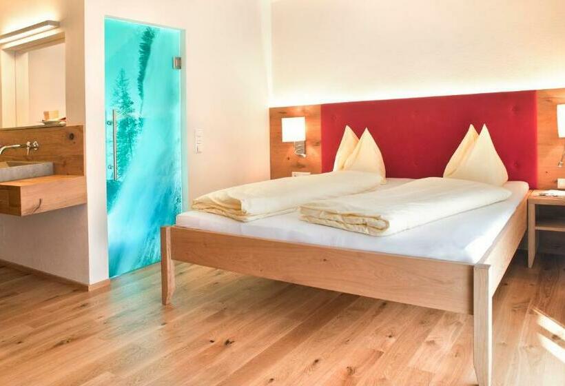 חדר סופריור, Schiederhof