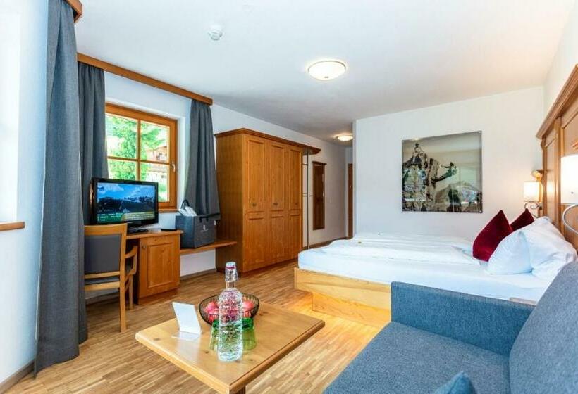 חדר דלוקס, Schiederhof