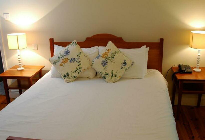 Номер Стандарт, The Waterfront