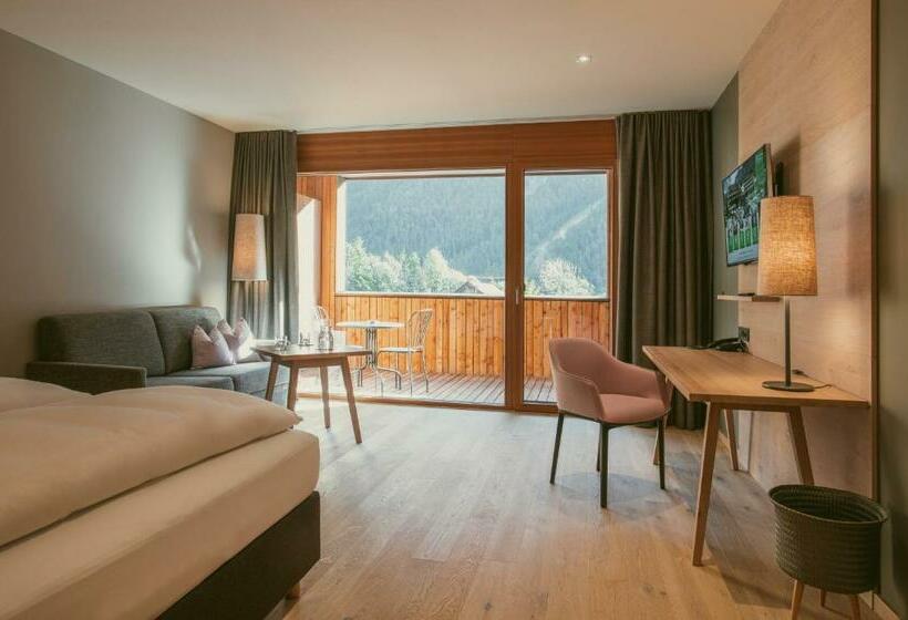 جناح جونيور, Traube Braz Alpen Spa Golf