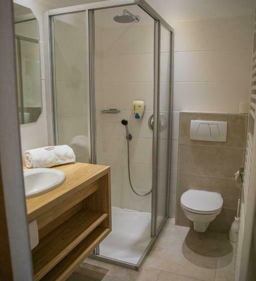 バルコニー付きスタンダードルーム, Landhotel Haagerhof