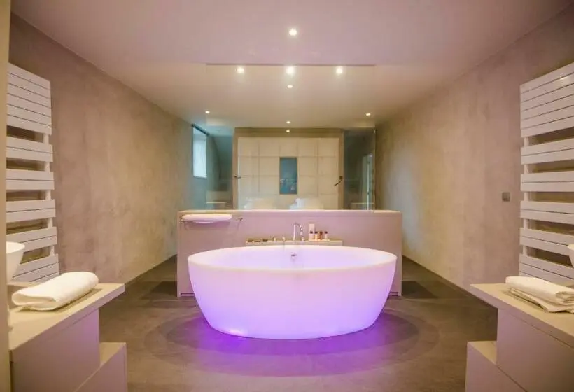 Suite with Terrace, Ne5t Hotel & Spa