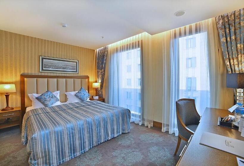Deluxe Room with Balcony, Adelmar Hotel Istanbul Sisli