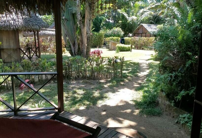 اتاق استاندارد با چشمانداز باغ, Chez Nath