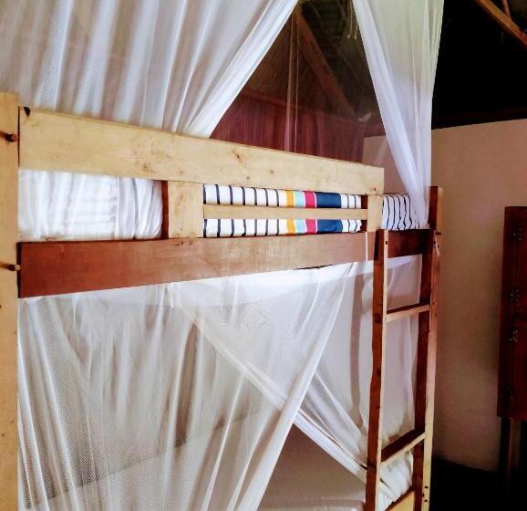 تختخواب در اتاق مشترک, Chez Nath