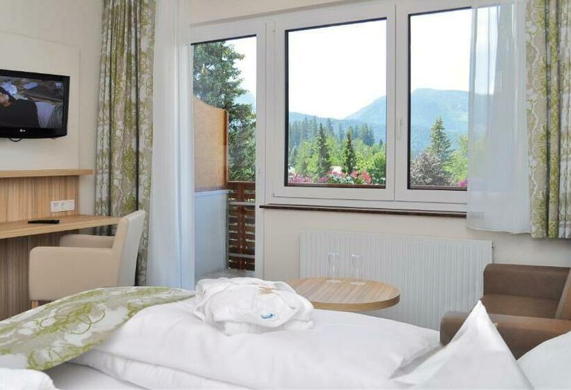 غرفة سوبيريور مزودة بشرفة, Restaurant Grimmingblick