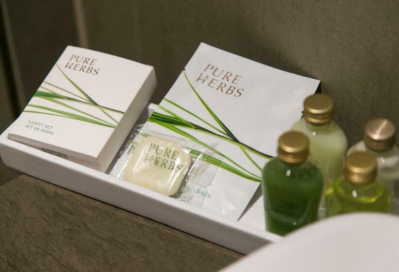 Люкс с Балконом, Am Dorfplatz Suites  Adults Only