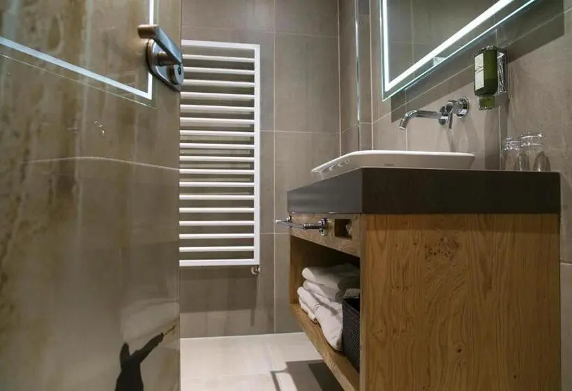 سوئیت با بالکن, Am Dorfplatz Suites  Adults Only