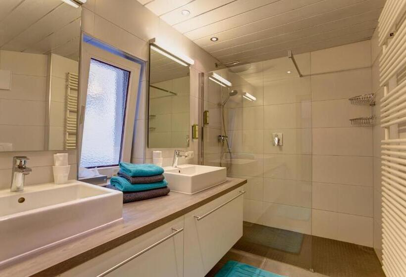 سوئیت 2 خوابه, Am Dorfplatz Suites  Adults Only