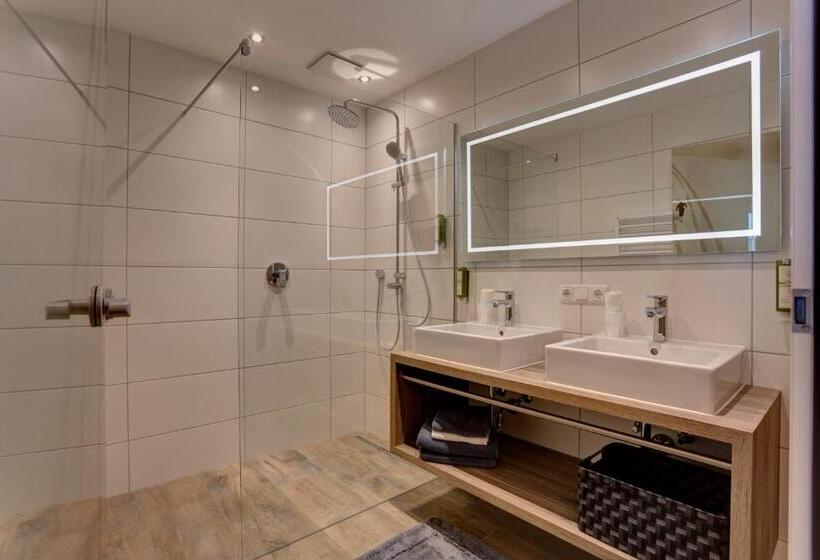 سوئیت 2 خوابه, Am Dorfplatz Suites  Adults Only