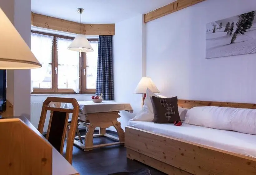 سوییت جونیور, Am Dorfplatz Suites  Adults Only