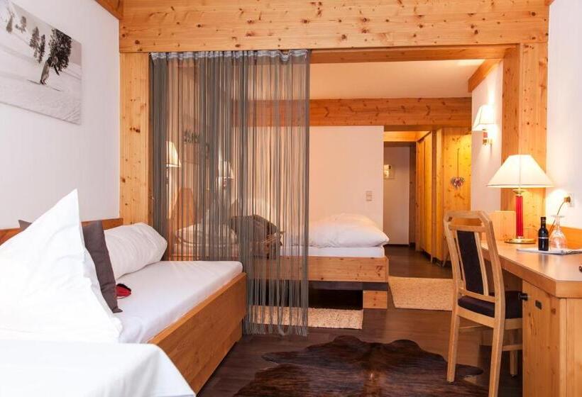 سوییت جونیور, Am Dorfplatz Suites  Adults Only