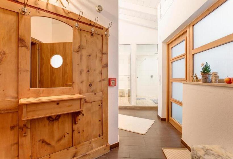 Люкс 2 Спальни, Am Dorfplatz Suites  Adults Only