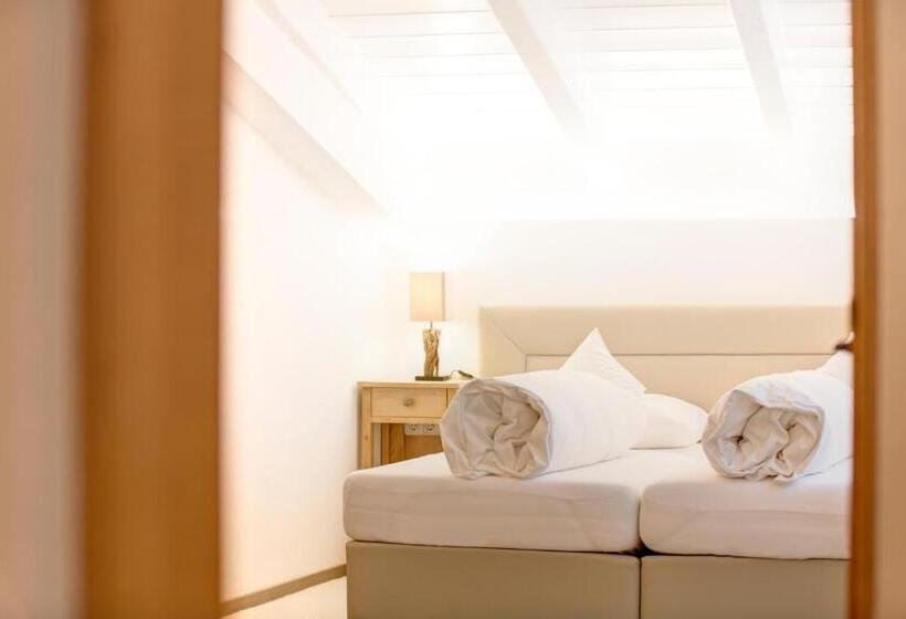 سوئیت 2 خوابه, Am Dorfplatz Suites  Adults Only