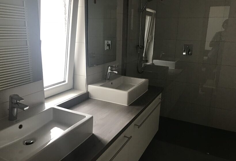 سوئیت 2 خوابه, Am Dorfplatz Suites  Adults Only