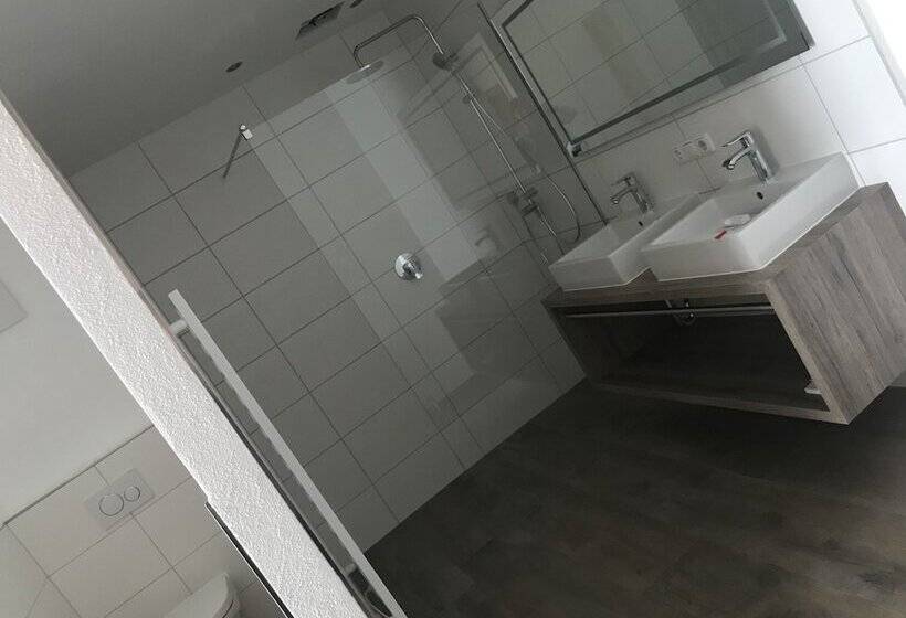 سوئیت 2 خوابه, Am Dorfplatz Suites  Adults Only