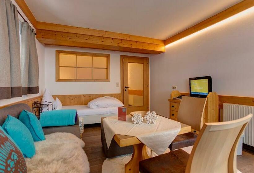 سوئیت با بالکن, Am Dorfplatz Suites  Adults Only