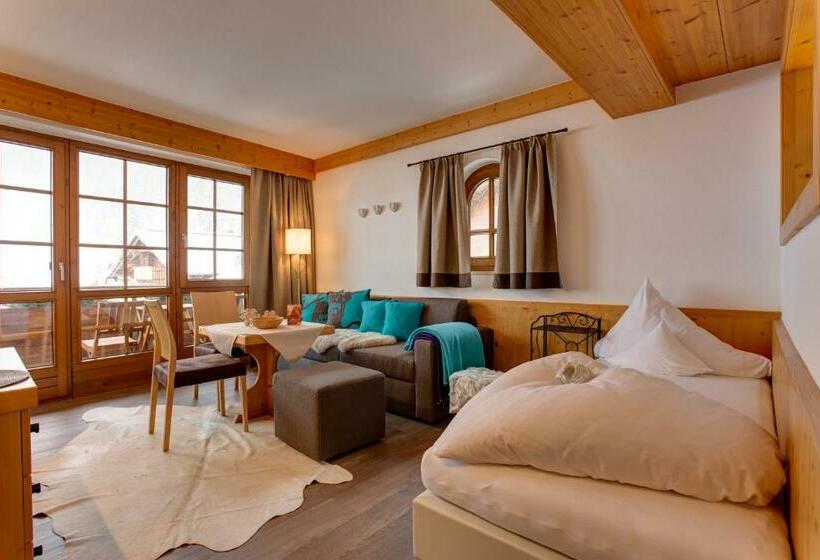 سوئیت با بالکن, Am Dorfplatz Suites  Adults Only