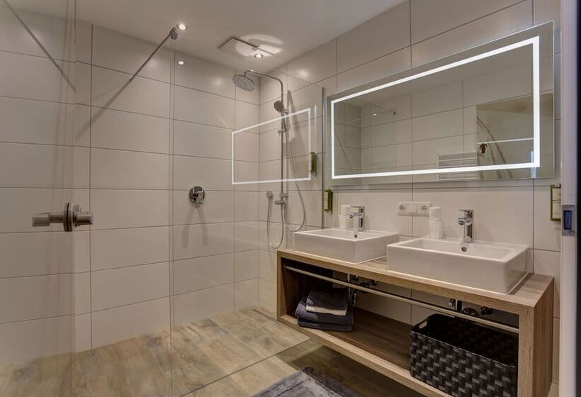 سوئیت 2 خوابه, Am Dorfplatz Suites  Adults Only