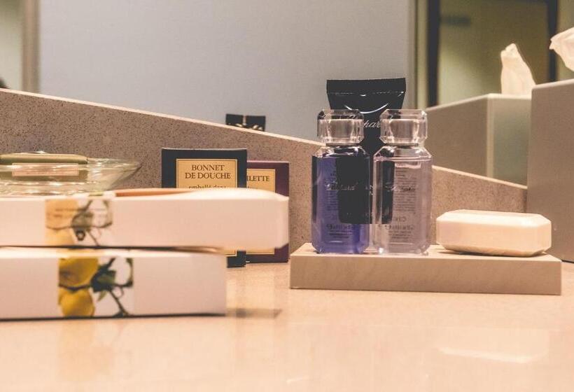 اتاق استاندارد یک نفره با چشم‌انداز دریا, Des Roches