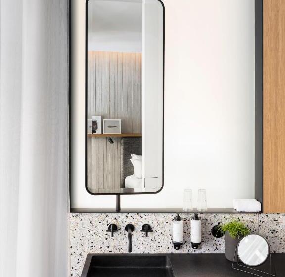 Deluxe Room with Balcony