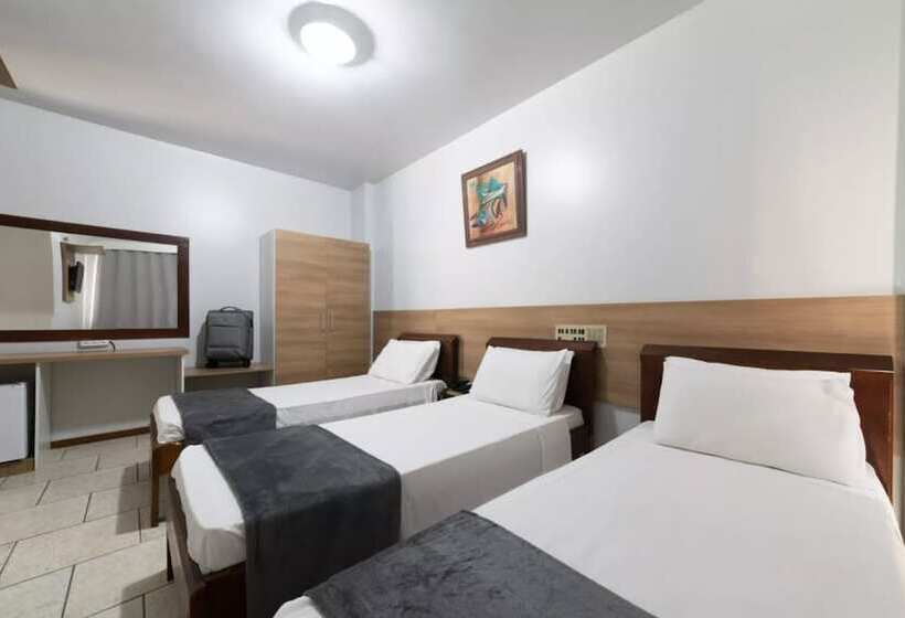 スタンダードトリプルルーム, Lumar