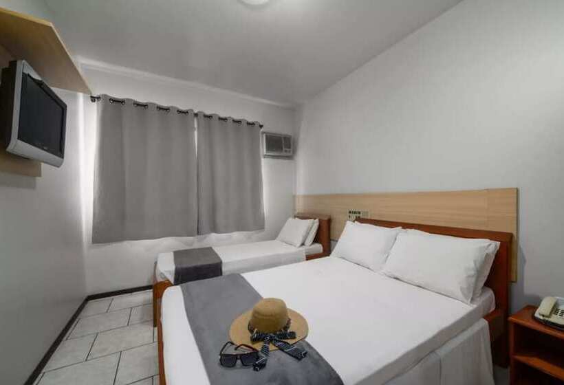 スタンダードトリプルルーム, Lumar