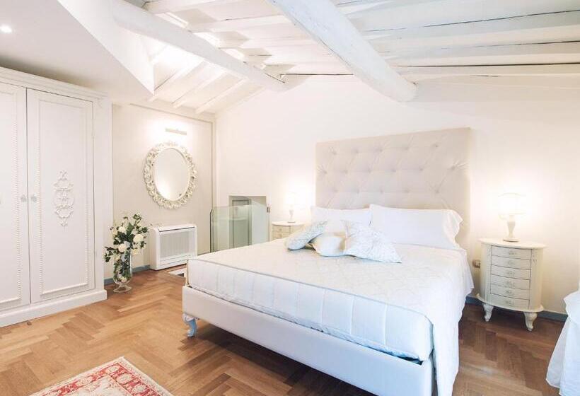 סוויטה, Relais Sassa Al Sole